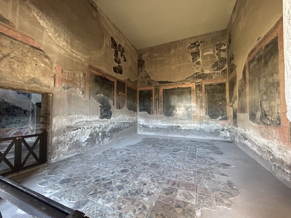 ST JOHNS SIXTH FORM tweet media