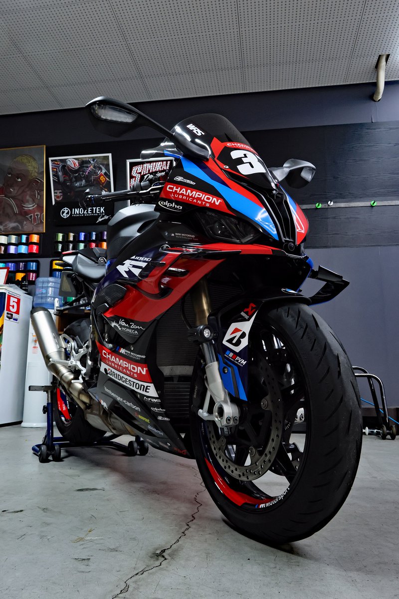 okapy0112's tweet photo. Replica of BMW Motorrad World Endurance Team's M1000RR 2025 model graphics on my S1000RR, this may be the first in the world!

Very special thanks:
Graphic design => https://t.co/XolcT9dPiS
Wrapping work => SAMURAI Design

#S1000RR
#M1000RR https://t.co/dRebOkjcih