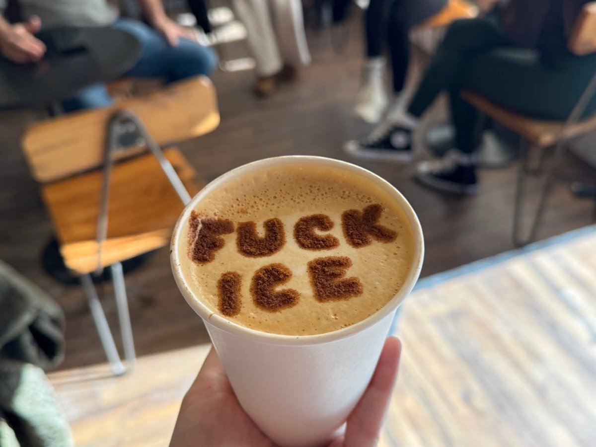 verdejomar's tweet image. Se ha quedado una buena mañana para tomar café escuchando al @BosqueHabitado @joaquinaraujo
La Paz es el único camino. Ningún ser humano es ilegal #FuckIce #FuckTrump #Peace
 #DesordenMundialRadio3