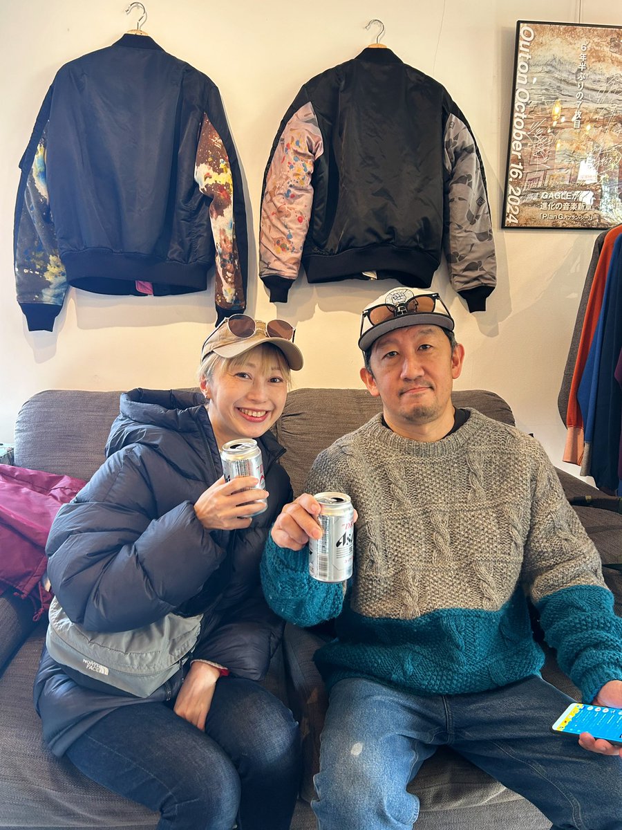 スケボーキングMASHさん、
天気も良い3連休中日に遊びに来てくれました😃
ありがとうございます。
次は東中野で💫

ユキヒトありがとうー。