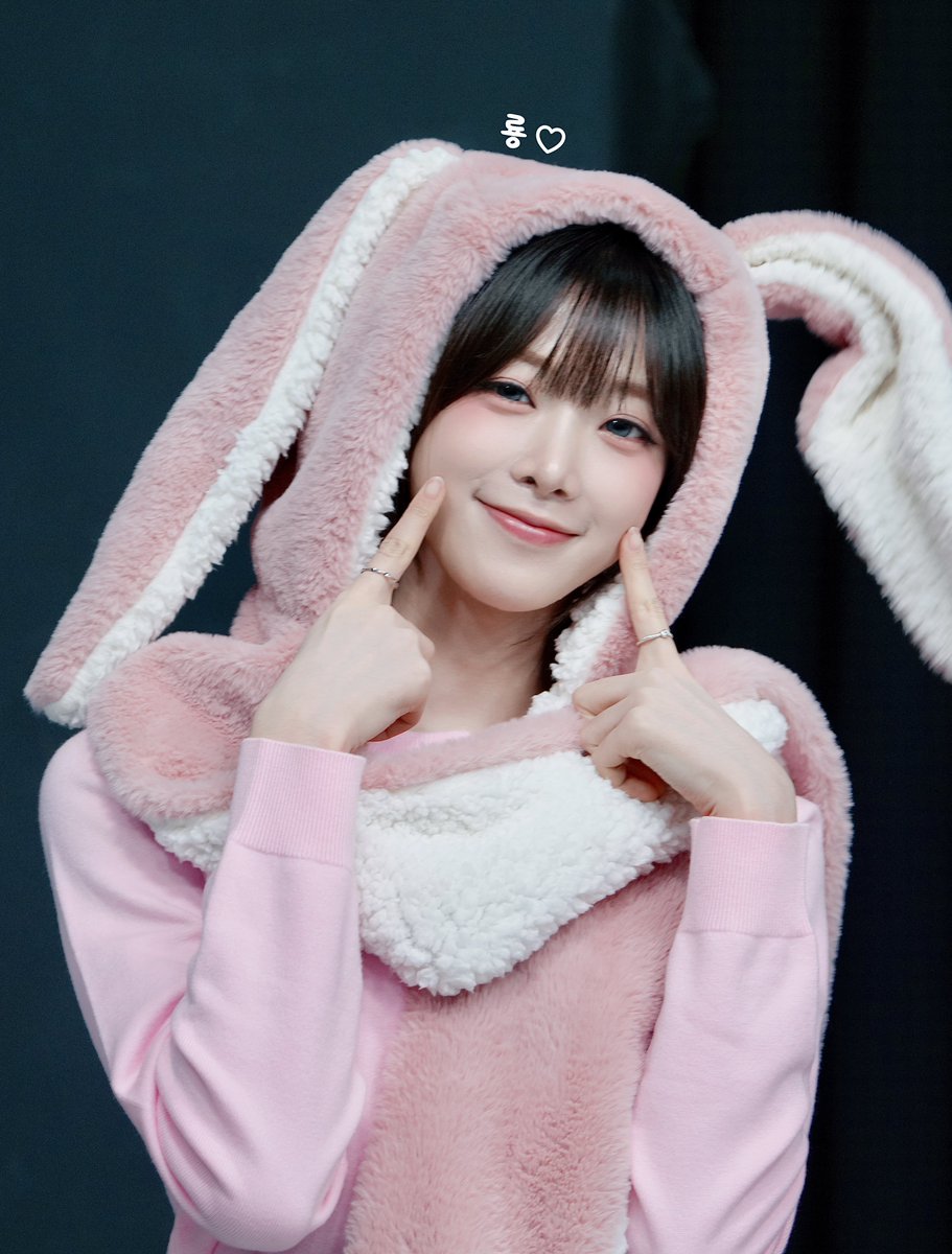 ✌🏻|| 팬싸 260222 . #tripleS #니엔 #Nien #트리플에스 #トリプルS