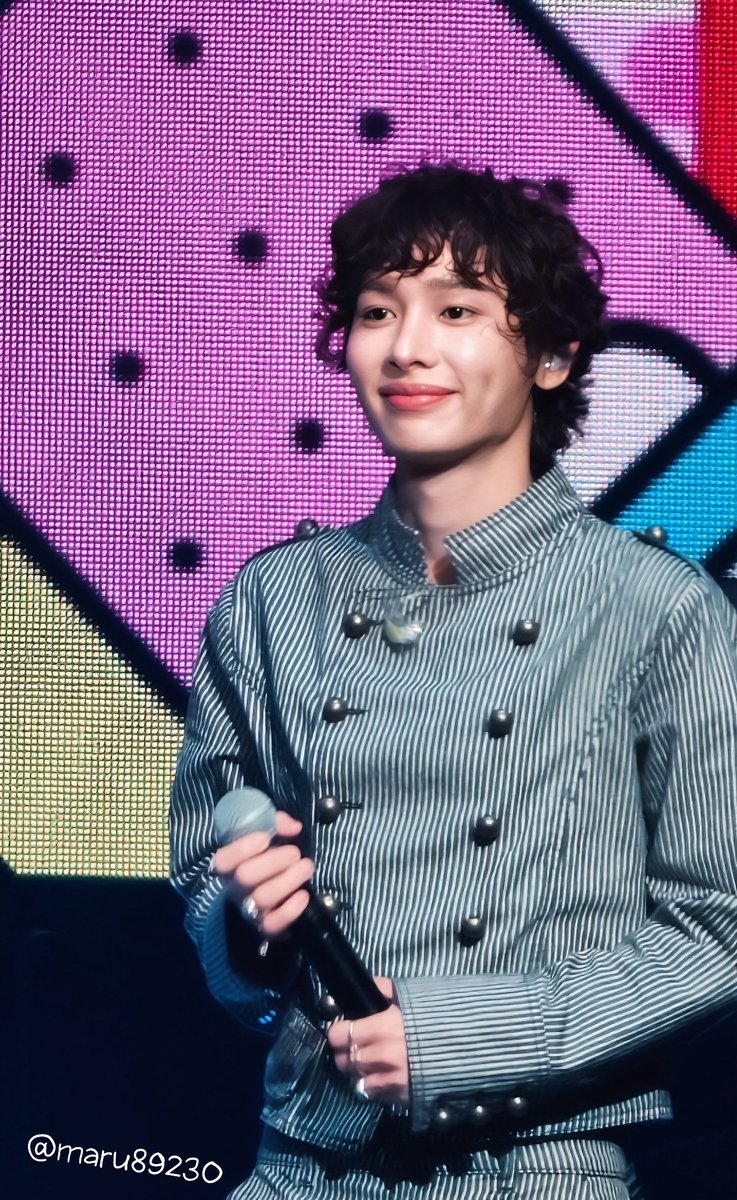 彫刻みたいに綺麗なお顔
パーマヘアが天使みたい🪽
OFFGUN LIVE IN TOKYO D2
#GMMTVFANFEST2026JP
#กันอรรถพันธ์ #GunAtthaphan 
<a href="/AtthaphanP/">ATTHAPHAN PHUNSAWAT</a>