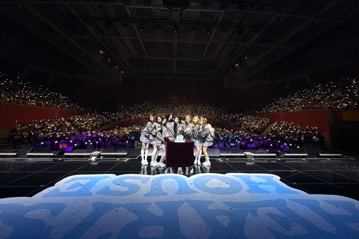 Hearts2Hearts's tweet image. 2026 Hearts2Hearts FANMEETING &amp;lt;HEARTS 2 HOUSE&amp;gt; 
🩵Day 2 with S2U 🩵

#Hearts2Hearts #하츠투하츠
#H2HFANMEETING #HEARTS2HOUSE
#HEARTS2HOUSE_SEOUL