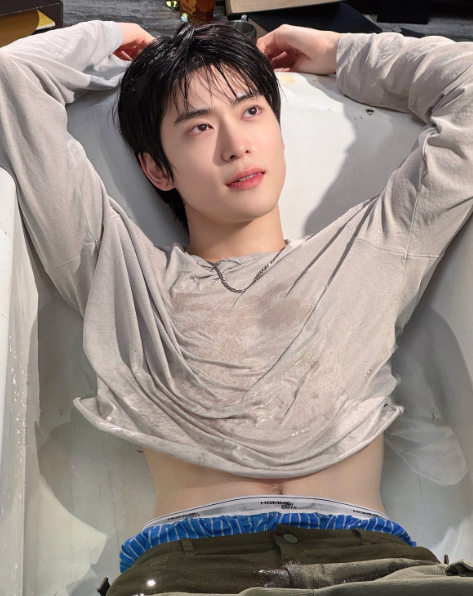 About Music tweet media