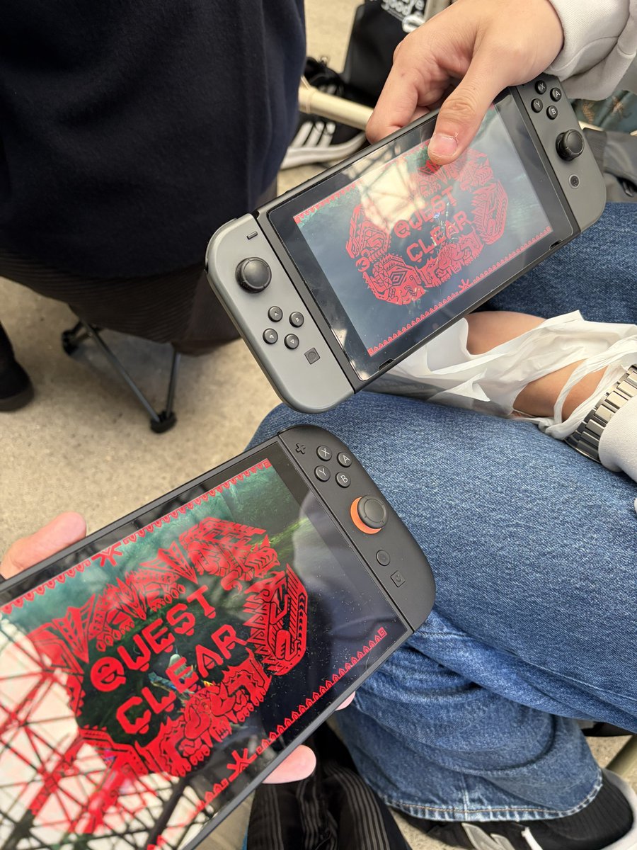 いやー
朝こんな時間に来て、友人とXXしながら入場待てたの最高だった