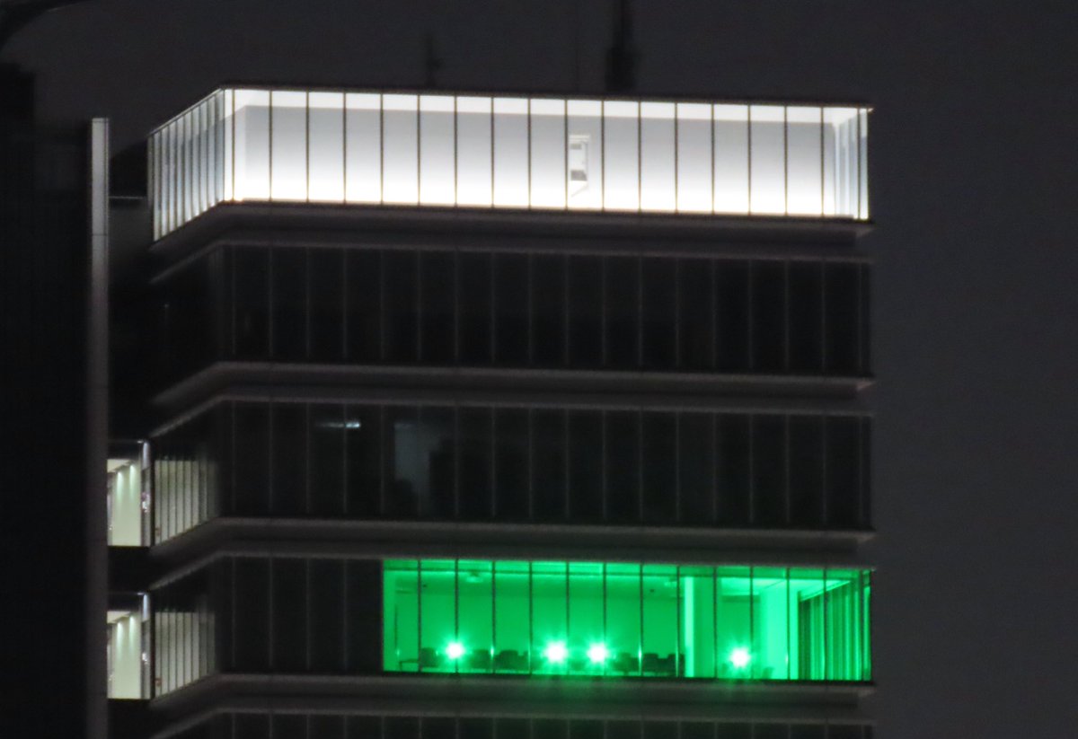 thxtcnbd's tweet photo. 2026/2/22 頭痛の日。
グリーンのライトアップ。
仙台スカイキャンドル、仙台駅東口のアゼリアヒルズ。 https://t.co/CPxfJAPiaQ