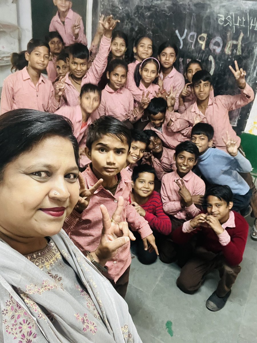 sultana_mazia's tweet photo. #JusticeForTeachers
@DrDCSHARMAUPPSS 
@TFI_2025 @VandanaUPPSS @vipinUPPSS @myogiadityanath @Aamitabh2 @AshokSharma @PirveenKumar1 @meghrajsin48251 https://t.co/YTD5ICvyMP