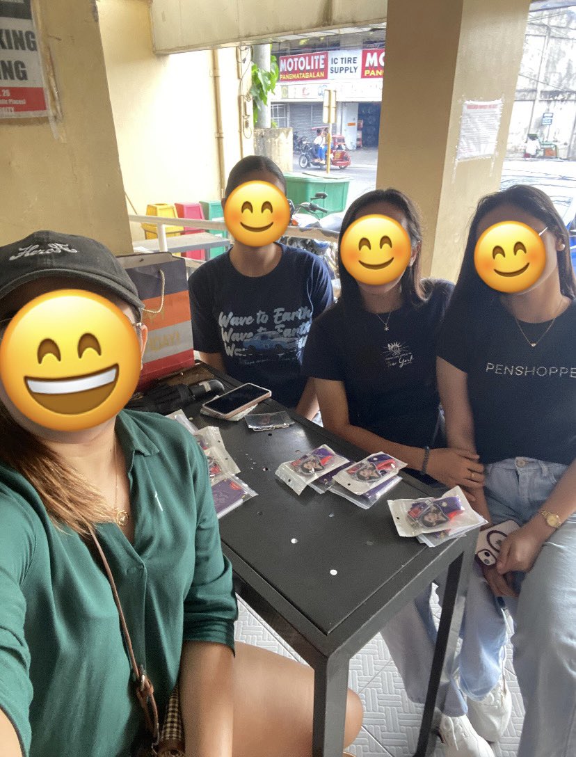 bluemingRPh's tweet photo. One thing I love being a UAENA is meeting lots of new friends💜 https://t.co/WtduWgExq2