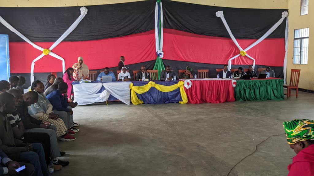 Inama igamije kunoza no kuganirira hamwe uko hanozwa ireme RY' uburezi n' uburere bitangirwa muri byo BIGO n' uruhare rw' ababyeyi kugira ngo bigerweho. 
<a href="/RuhangoDistrict/">Ruhango District</a> 
<a href="/RwandaSouth/">Southern Province | Rwanda</a> 
<a href="/Rwanda_Edu/">Ministry of Education | Rwanda</a>