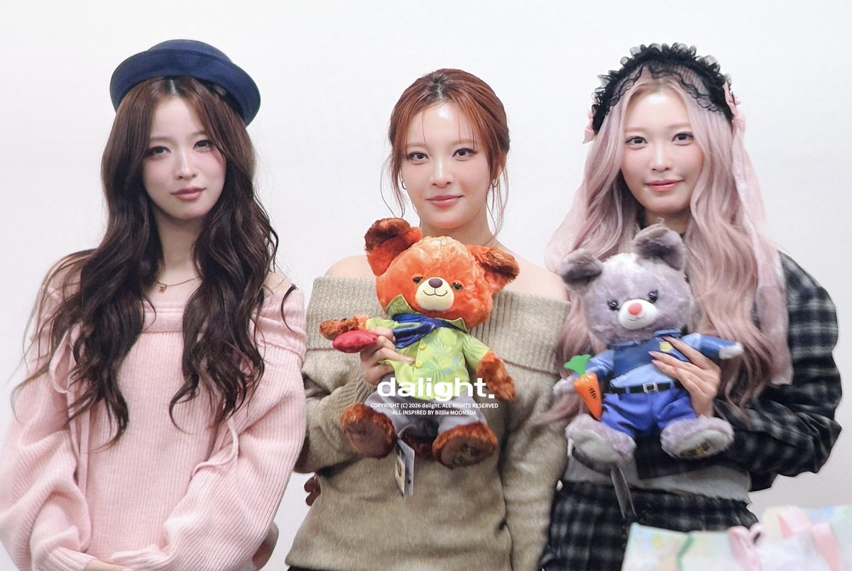 𝗱𝗮𝗹𝗶𝗴𝗵𝘁. tweet media