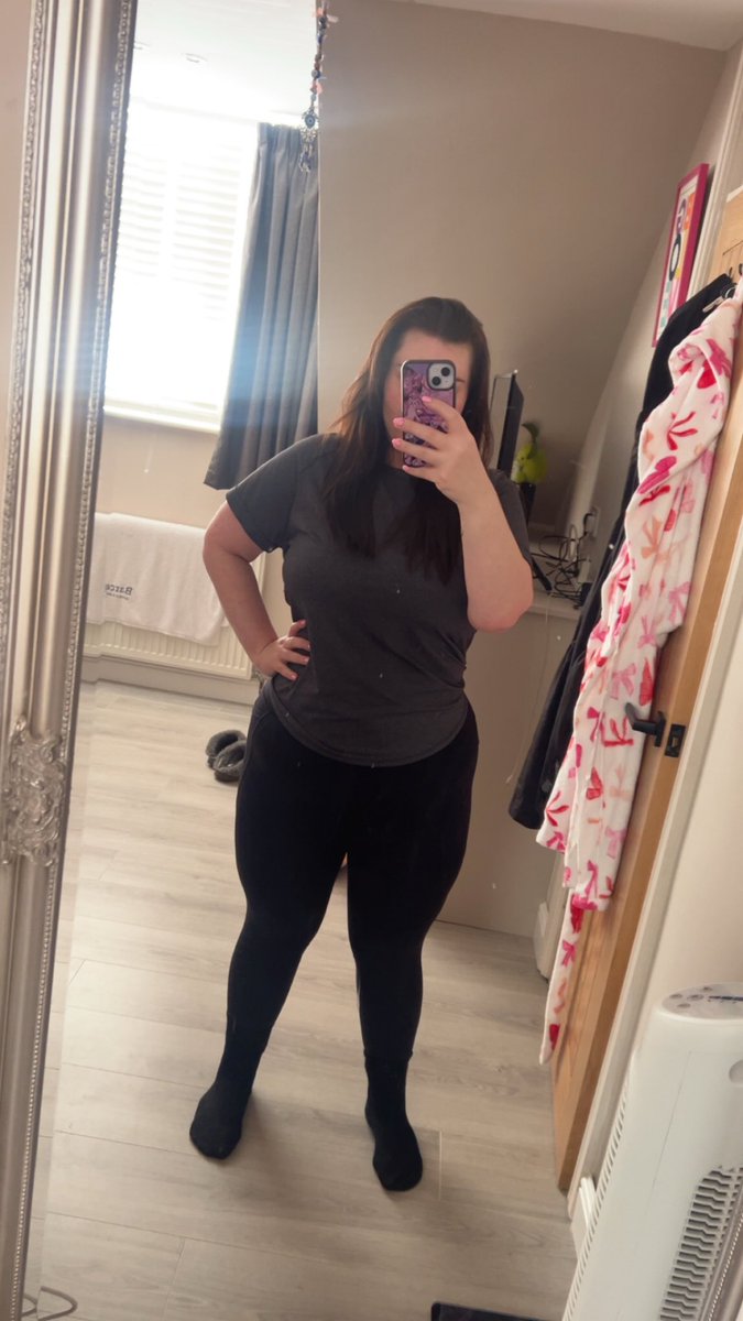 Little weight session this morning ✌🏼