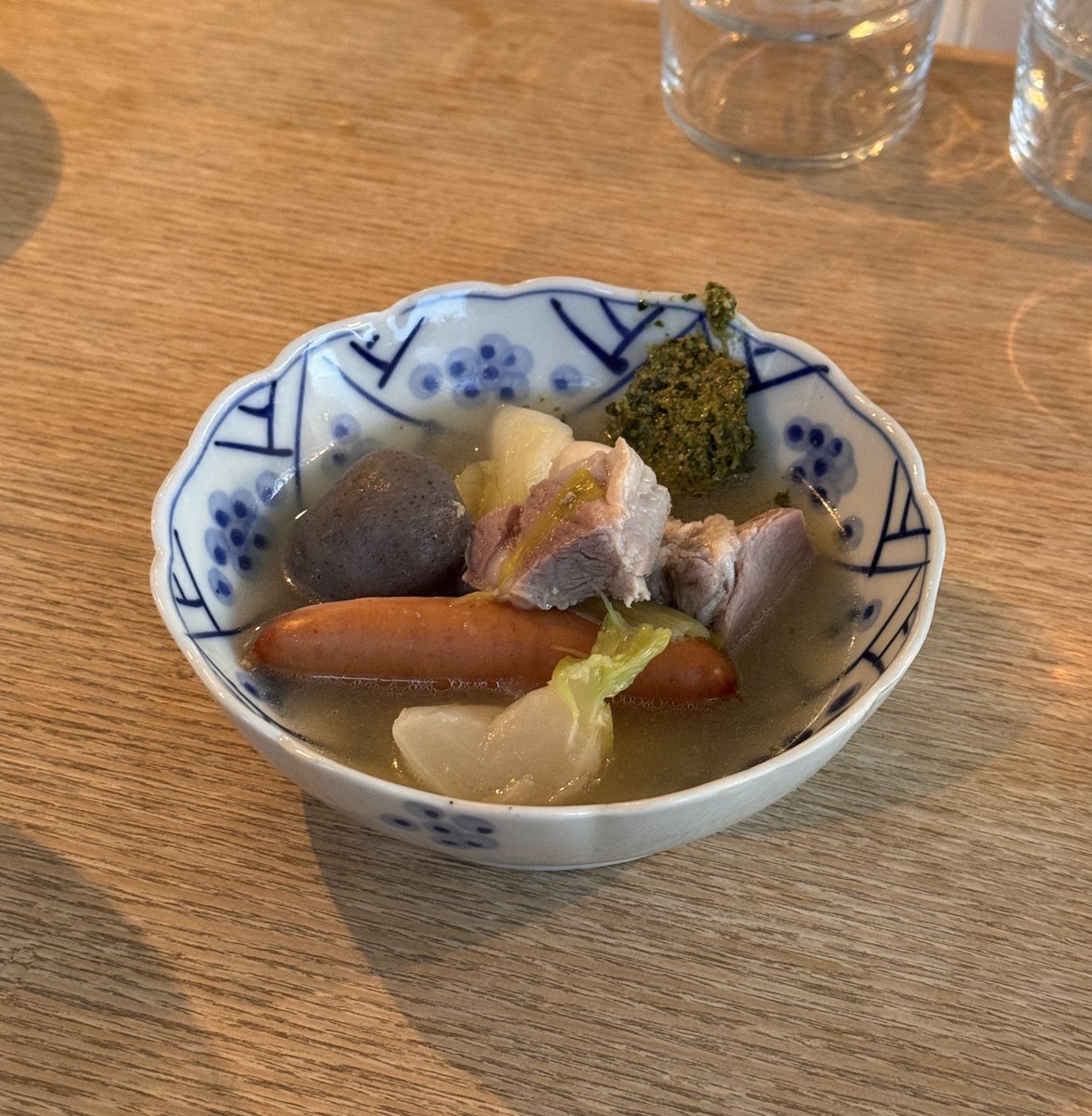 kyabetsuoniisan's tweet image. 今日のディナーは散歩がてら妻と近所にワイン飲みに来た。
代官山の素敵なお店で友達がコラボイベント。🍷

フードも全部美味しかった。18:00にご飯食べ終わってるのはかなりダイエット頑張ってる説。🤫

#toco #daikanyama