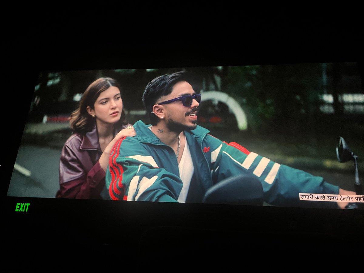 kocharpulkit's tweet photo. that’s shanaya going with the flow https://t.co/vHSoHQ04eV