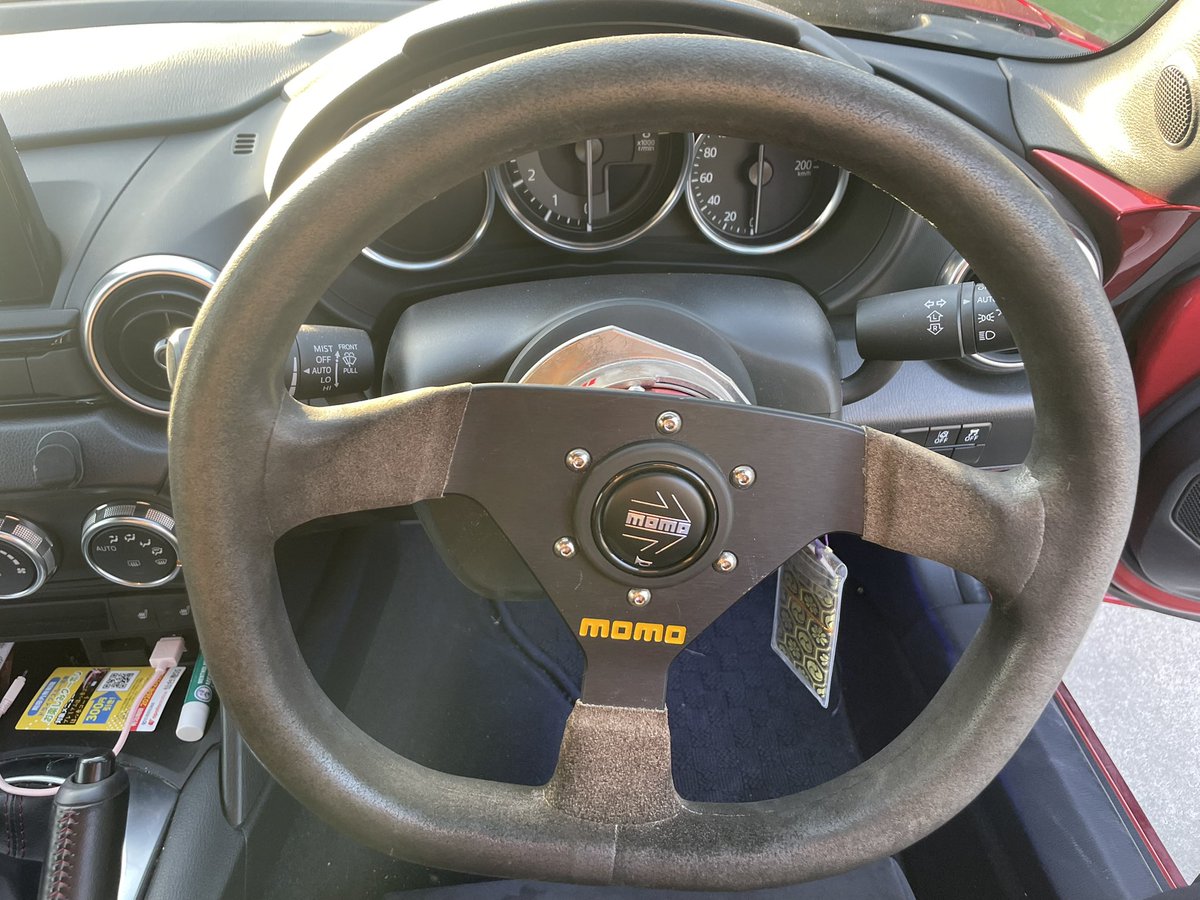 みねなお tweet media