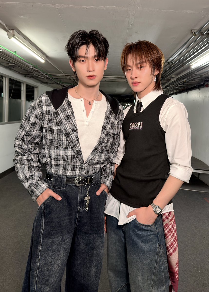 “โทมัส” <a href="/tthomastc/">thomas</a>  และ “ก้อง” <a href="/kongjiro_/">Kong.Jiro</a> พร้อมแล้วสำหรับงาน Trofi Summer 2026 | TROFI x Thomas Kong ✨

TROFI2026 x ThomasKong
#TROFIHVLxThomasKong