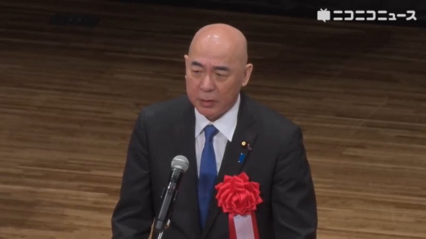 竹島の日 記念式典

日本保守党
百田尚樹代表
『(竹島返還は)話し合いや 外交で解決するんだろうと皆さん思ってるかもしれません。なかなか そうはいきません。
じゃあ どうすればいいのかな？となってくると、戦争っていうのはいけません。
やっぱり戦争っていうのはね、やっぱり悲惨であり