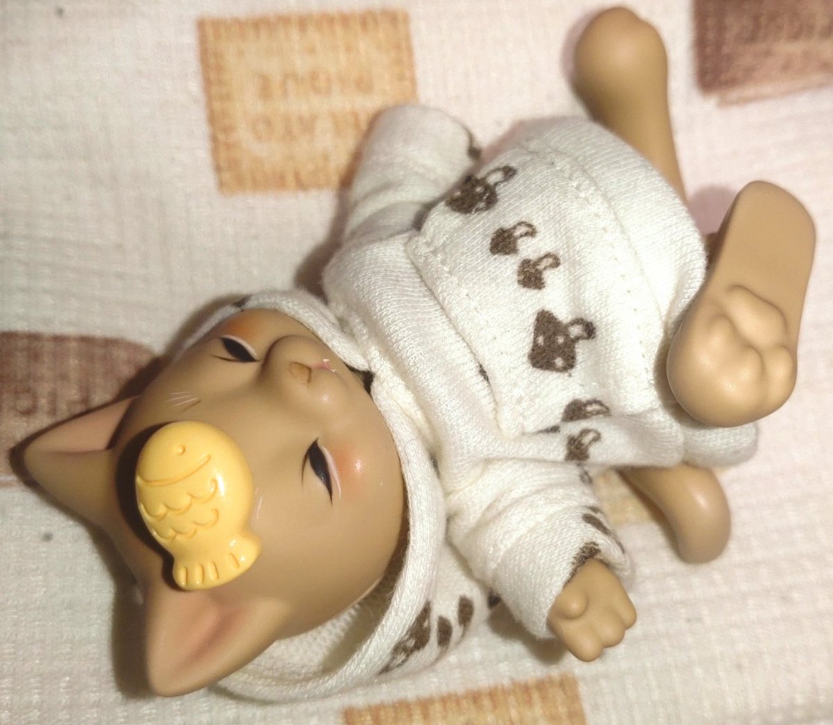 kougazepk's tweet photo. 猫よ猫であれ
#猫の日
#cocoriang
#mocka https://t.co/wqJPP9ZSMF