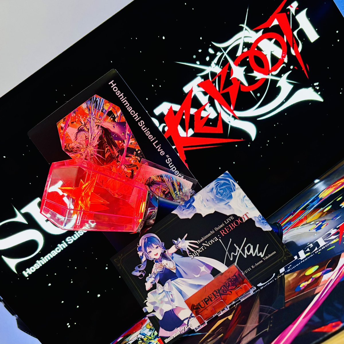 星街すいせいSUPERNOVA REBOOTのペンライトを個人的にかっこよく写真