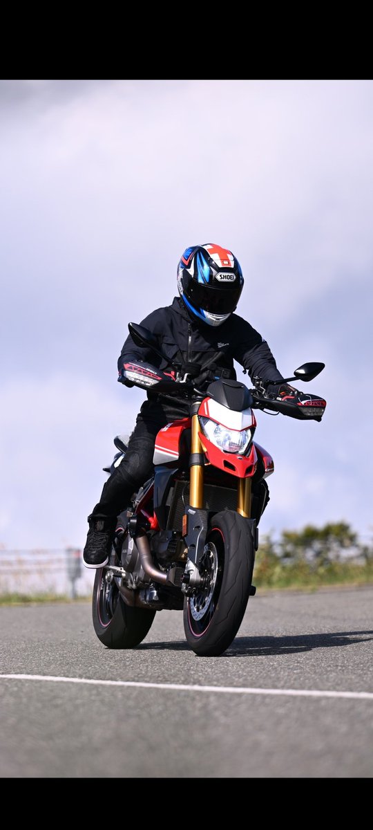 #みんなのDUCATI見せて
スクランブラー400復活しないかな。
振動皆無だし、意外と名車だった。