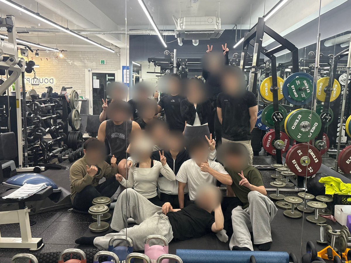 doumptstudio's tweet photo. 오늘 단체운동 모두 고생하셨습니다~! 💪 https://t.co/8Uf6N0Wjxf