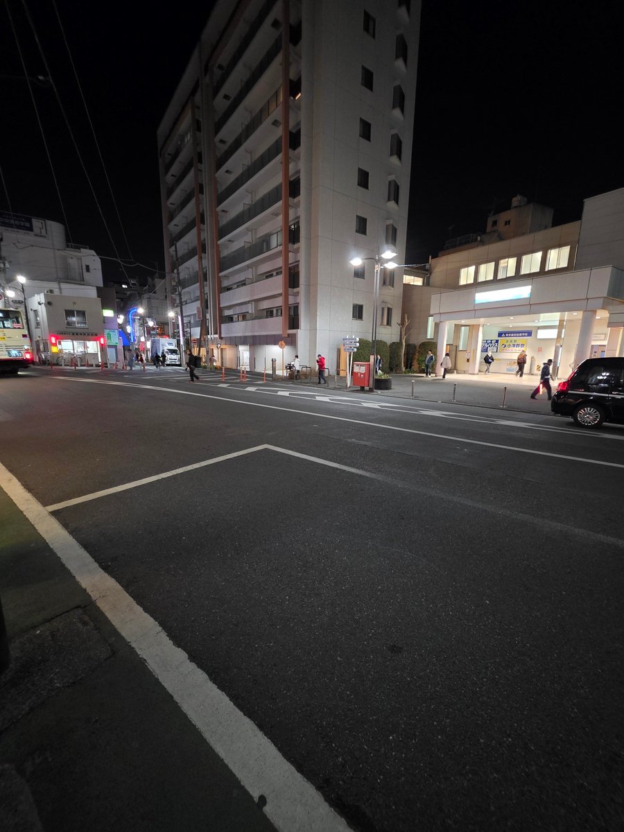 駅の出口からじゃ行き先も見えへんからテクテク横断歩道回ってたら置いてかれて流石に取り回しがカス
