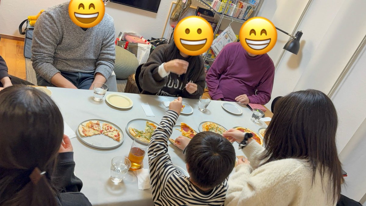 お疲れ様会開催中です！

ただいまコードネームを遊んでおります🕵️‍♀️

 #ボードゲーム
 #時つむぎ
 #土岐