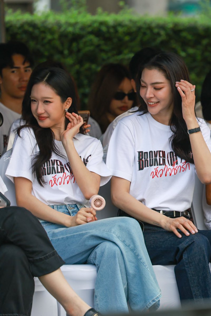 เราสวย แฟนเราสวย อย่าไปยอม สวยอร่อย

#FayeAtom
#FayePeraya #AtomPariya