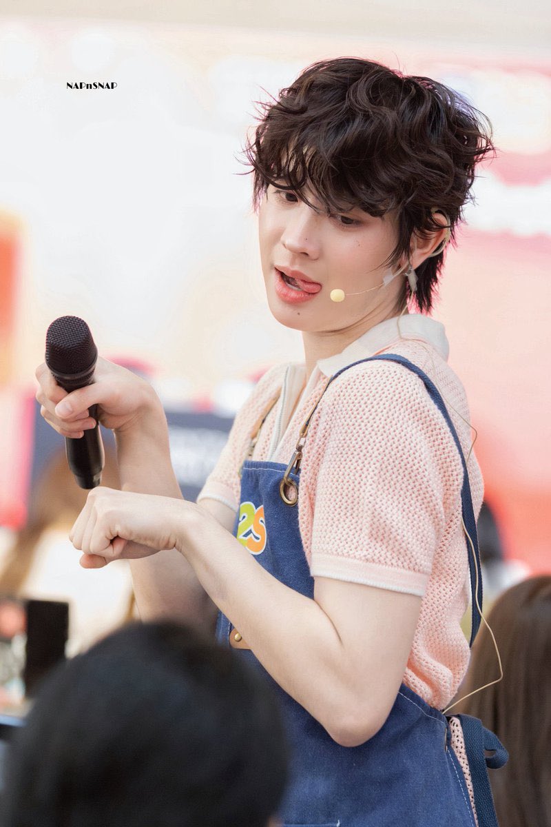 lizsnotee's tweet image. The art                             The artist 

FIRSTONE B2S CRAFT YOUR CHARM
#B2SxFirstOne