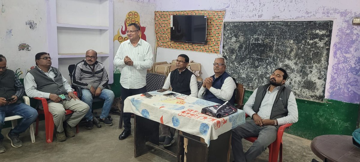 #JusticeForTeachers
<a href="/PMOIndia/">PMO India</a> 
<a href="/PMOIndia_RC/">PMO India : Report Card</a> 
<a href="/dpradhanbjp/">Dharmendra Pradhan</a> 
<a href="/CMOfficeUP/">CM Office, GoUP</a> 
<a href="/Aamitabh2/">Amitabh Agnihotri</a> 
<a href="/AmarUjalaNews/">Amar Ujala</a> 
<a href="/Live_Hindustan/">Hindustan</a> 
<a href="/bstvlive/">भारत समाचार | Bharat Samachar</a> 
<a href="/DrDCSHARMAUPPSS/">Dr Dinesh Chandra Sharma</a> 
<a href="/DraupdiMurm/">India president Draupadi Murmu</a> 
<a href="/anandibenpatel/">Anandiben Patel</a>
<a href="/jayantrld/">Jayant Singh</a>
शिक्षकों को न्याय दो। टीईटी अनिवार्यता से  मुक्त कीजिए।
काला कानून वापस लो, वापस लो, वापस लो।