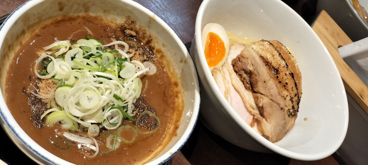 oga_bass's tweet photo. 久々に外現場だったので飯テロする https://t.co/fYlKnvHOyr