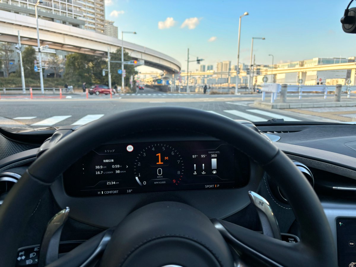 765LTスパイダーのMSOカラー気になってて見に来たけど、委託らしくて