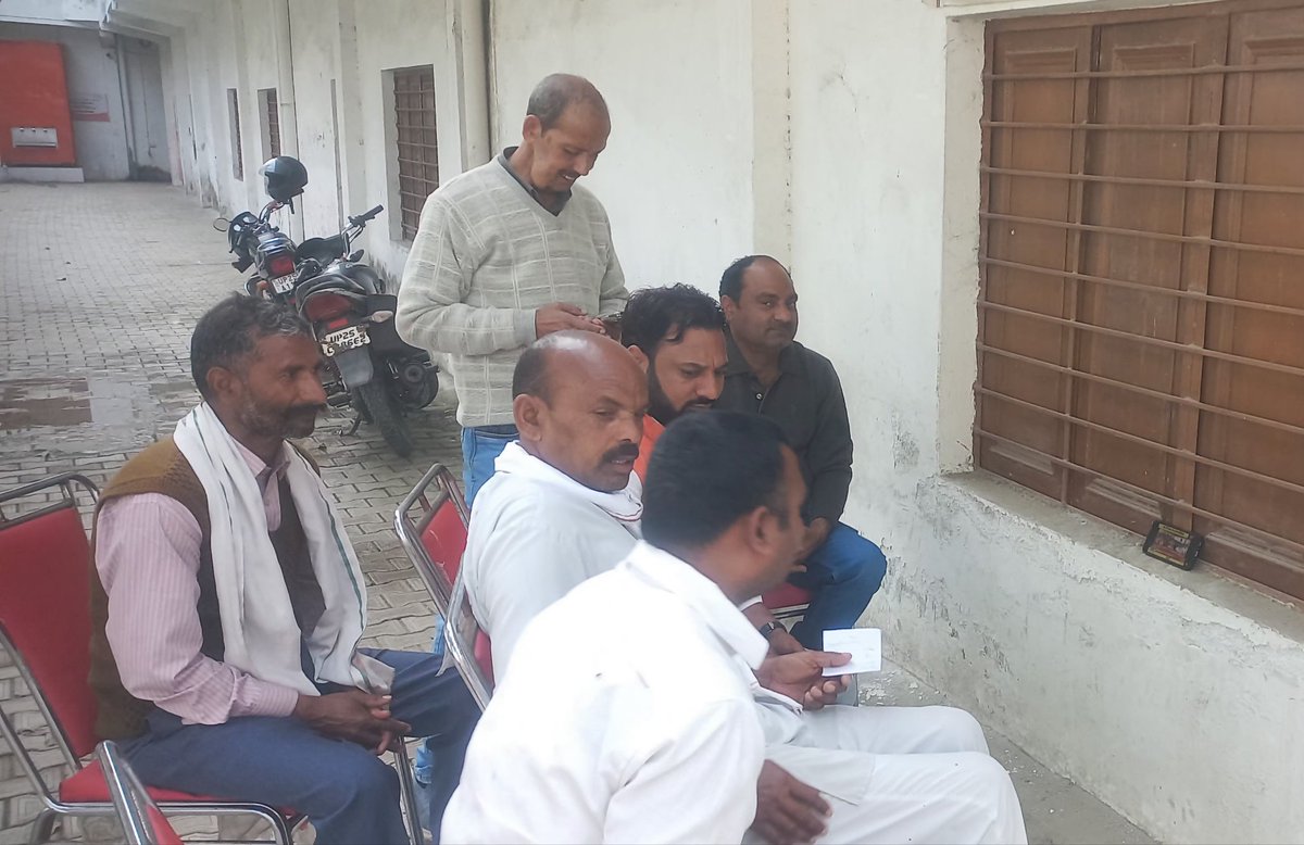 KPRana3's tweet photo. भारत के यशस्वी प्रधानमंत्री श्री नरेन्द्र मोदी जी के लोकप्रिय कार्यक्रम में मन की बात के एपिसोड 131 को बूथ संख्या 278 ग्राम सिरोधी अंगदपुर पर  सामूहिक रूप से सुना।
Bharatiya Janata Party (BJP)Pankaj ChaudharyDharampal SinghMYogiAdityanath@ https://t.co/uwTC6VncQD