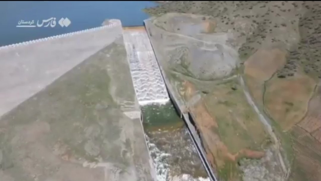 خدایا هزاران مرتبه شکرت 
سد گاران مریوان سرریز کرد