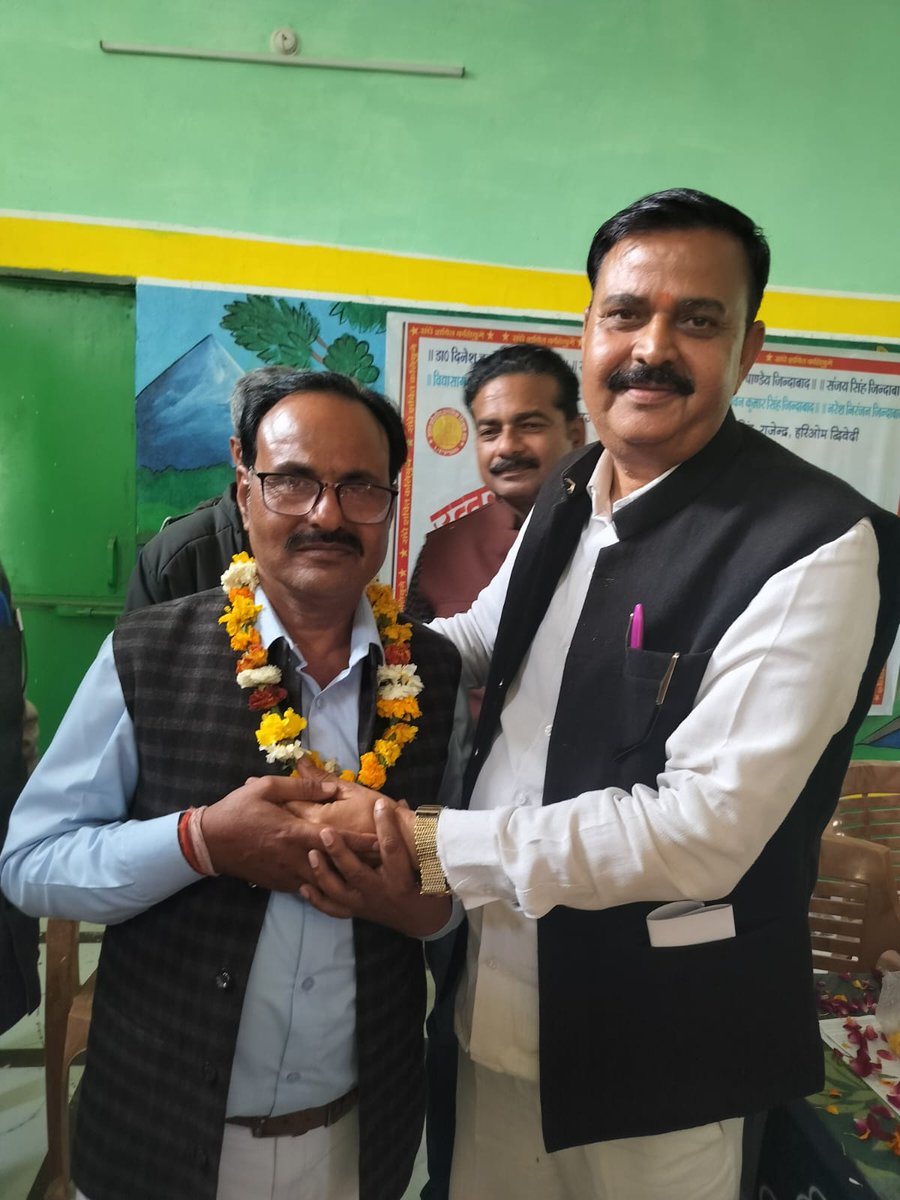 "न्याय वही जो आगे की राह को रोशन कर जाए,
पीछे मुड़कर अपनों का ही घर जो न जलाए।"
#JusticeForTeachers
<a href="/DrDCSHARMAUPPSS/">Dr Dinesh Chandra Sharma</a> <a href="/BJP4India/">BJP</a> <a href="/dpradhanbjp/">Dharmendra Pradhan</a> <a href="/RahulGandhi/">Rahul Gandhi</a> <a href="/yadavakhilesh/">Akhilesh Yadav</a> <a href="/myogiadityanath/">Yogi Adityanath</a> <a href="/harishkumaUPPSS/">Harish Kumar</a> <a href="/bstvlive/">भारत समाचार | Bharat Samachar</a> <a href="/rajnathsingh/">Rajnath Singh</a> <a href="/JagranNews/">Dainik Jagran</a> <a href="/Aamitabh2/">Amitabh Agnihotri</a>