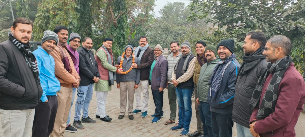 "न्याय वही जो आगे की राह को रोशन कर जाए,
पीछे मुड़कर अपनों का ही घर जो न जलाए।"
#JusticeForTeachers
<a href="/DrDCSHARMAUPPSS/">Dr Dinesh Chandra Sharma</a> <a href="/BJP4India/">BJP</a> <a href="/dpradhanbjp/">Dharmendra Pradhan</a> <a href="/RahulGandhi/">Rahul Gandhi</a> <a href="/yadavakhilesh/">Akhilesh Yadav</a> <a href="/myogiadityanath/">Yogi Adityanath</a> <a href="/harishkumaUPPSS/">Harish Kumar</a> <a href="/bstvlive/">भारत समाचार | Bharat Samachar</a> <a href="/rajnathsingh/">Rajnath Singh</a> <a href="/JagranNews/">Dainik Jagran</a> <a href="/Aamitabh2/">Amitabh Agnihotri</a>
