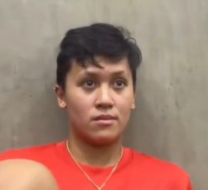 intomikarey's tweet photo. me na kunwari walang pakielm na 2 sets na yung dlsu bakla walang magrerelax kami nga dito hindi https://t.co/DBOfTr1Q2N