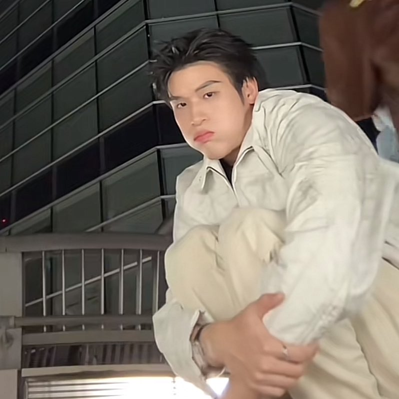 เธอ แบ้ดแบ้ด😼                      ผม บ้อกบ้อก🐶