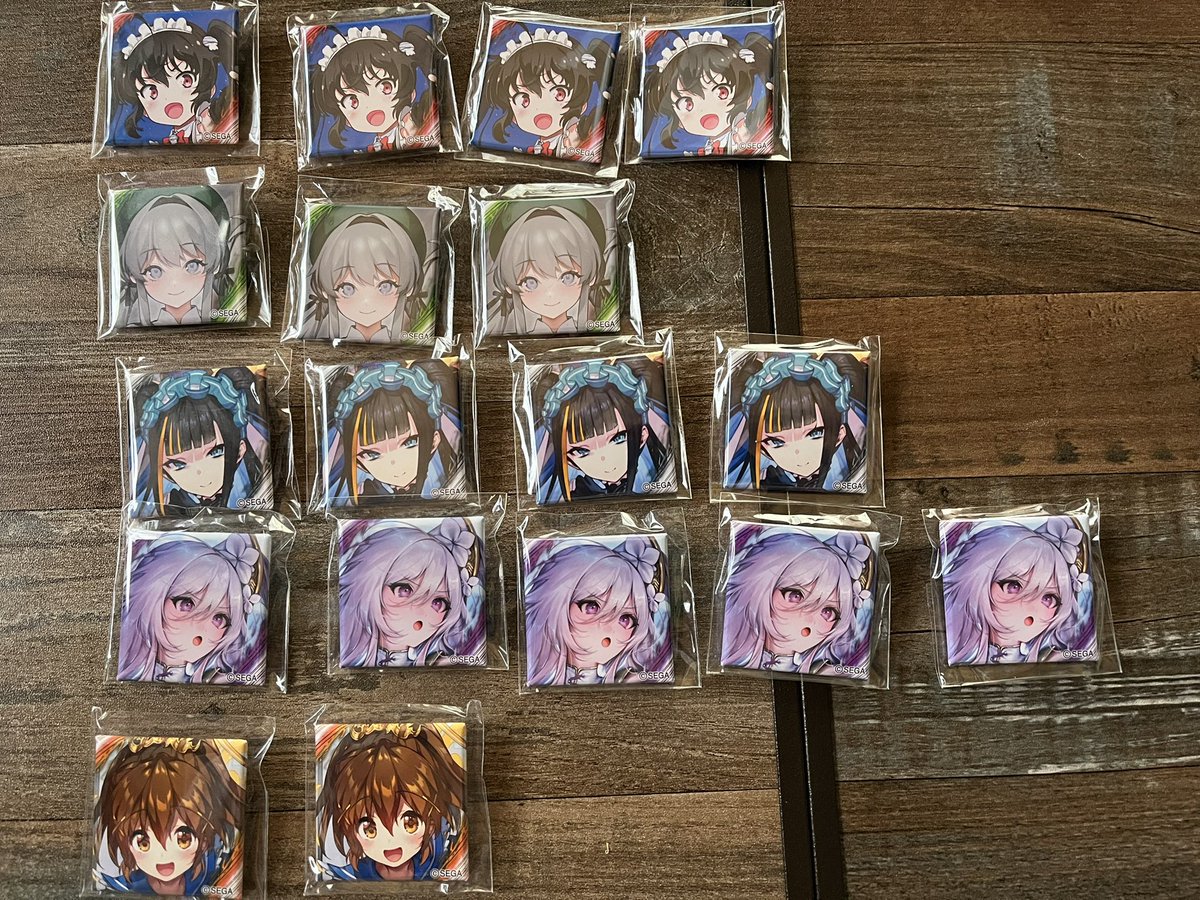 RT @taisen_koronba: 英傑大戦感謝の宴会場にて、手渡しでのスクエア缶