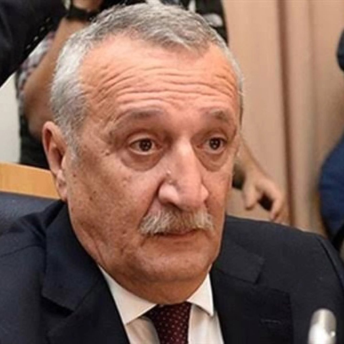 Mehmet Ağar: 

📍değeri milyonlarca dolar olduğu
söylenen yalıkavak marina'ya çöktü!
📍uğur mumcu, abdullah çatlı gibi
faili meçhul cinayetlerde adı geçti!
📍kolombiya'da yakalanan 5 ton
kokainin sahibi olduğu söyleniyor!
📍Türkiye'de artan ahmed nazari
gibi kara paracıları