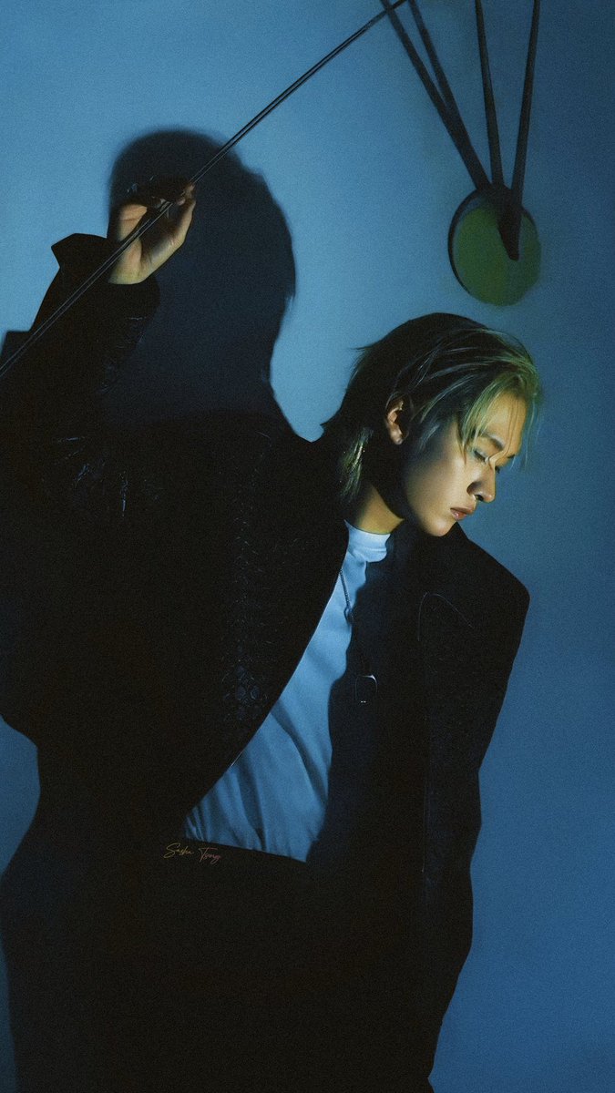 какой же он божественный 

LEE KNOW HUMAN GUCCI
#LeeKnowXGucciMFW
#GucciFW26