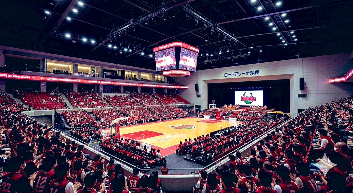 KOKOMOTO14's tweet photo. 最近のバンビの試合後の叔母の落込みを見かねたのか😅久々に甥っ子のバンビシャス奈良、新アリーナ案パワーアップして作ってくれました🙌🙌💯💯
さらに進化しましたよ✨✨
すごーい✨
#バンビシャス奈良
#新アリーナ案
#ワクワクしかないやつ
#どうですか？作れませんか？
#元気でたよ❣️ありがとう😃🤩 https://t.co/0XutE6yIck