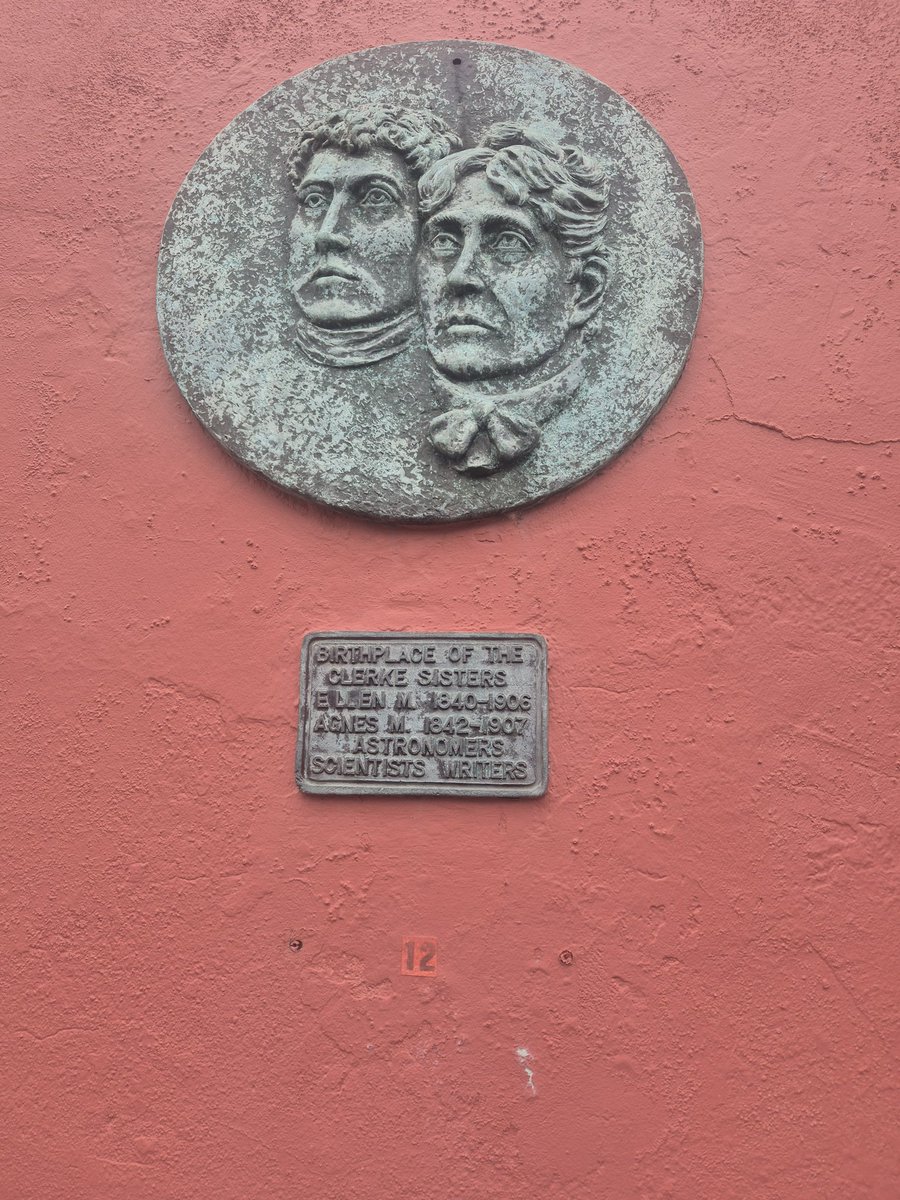 MaryMcCarthy tweet media