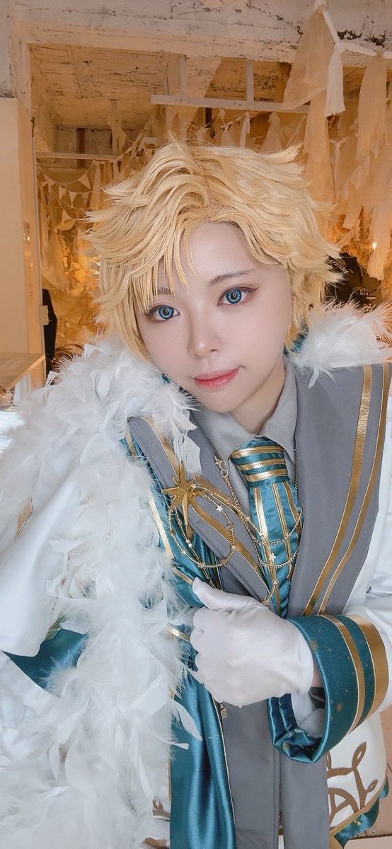 本日、F∞F10周年衣装の撮影をしてきました✨
衣装もスタジオもキラキラしてて最高でした✨
改めまして、アイチュウ10周年おめでとうございます！！！！