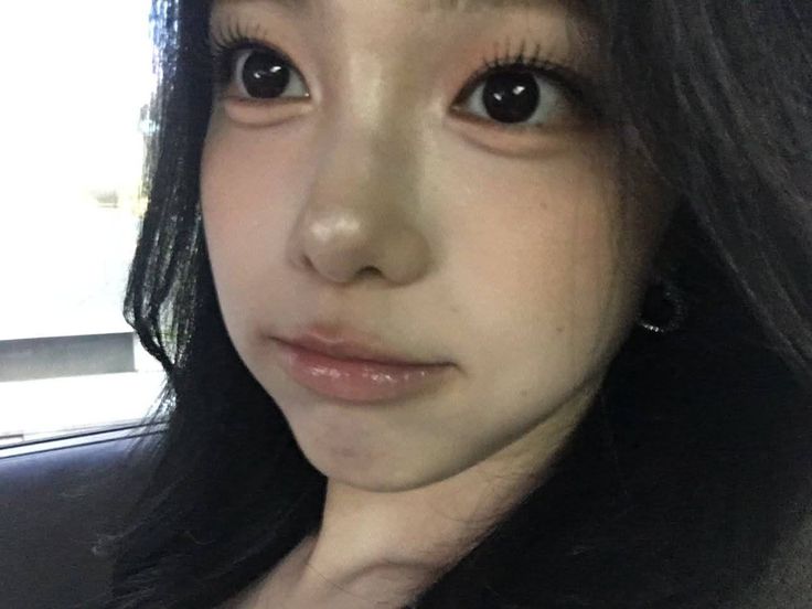 Jeongiak's tweet photo. zoom in! let me show hatchu every delicate detail of my makeup. i adore this look because it doesn’t transform me too much; it simply enhances what’s already mine. it feels 𝖾͟𝖿͟𝖿͟𝗈͟𝗋͟𝗍͟𝗅͟𝖾͟𝗌͟𝗌͟𝗅͟𝗒͟ 𝗇͟𝖺͟𝗍͟𝗎͟𝗋͟���͟𝗅, yet it boosts my confidence endlessly. 💋 https://t.co/m4DHJG4J6z