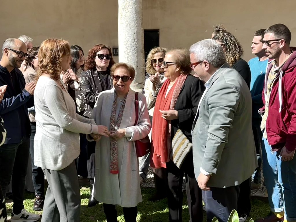 SocialistesInca's tweet photo. Avui, al Memorial de l’Oblit, hem recordar amb orgull els noms dels germans Sancho: Josep, Emili i Antoni.

🌹Sabaters, sindicalistes, jugadors del @CEConstancia i fundadors dels @SocialistesInca. 

✊🏼Memòria viva, arrel obrera i dignitat. 

#OrgullInquer #IncaSomTots https://t.co/CbyvlMNPQ9