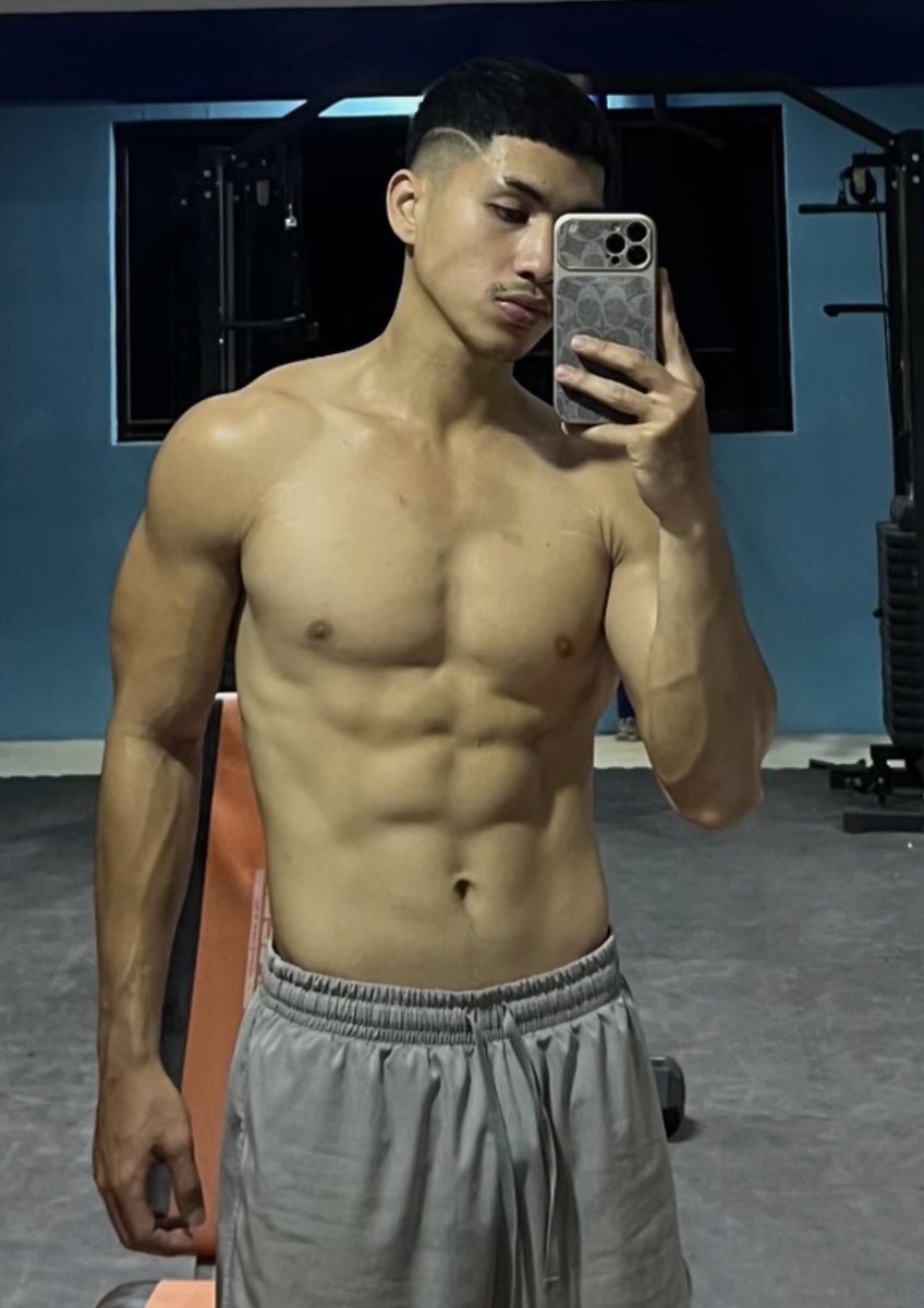 B O Y S R U S 🧨 tweet media