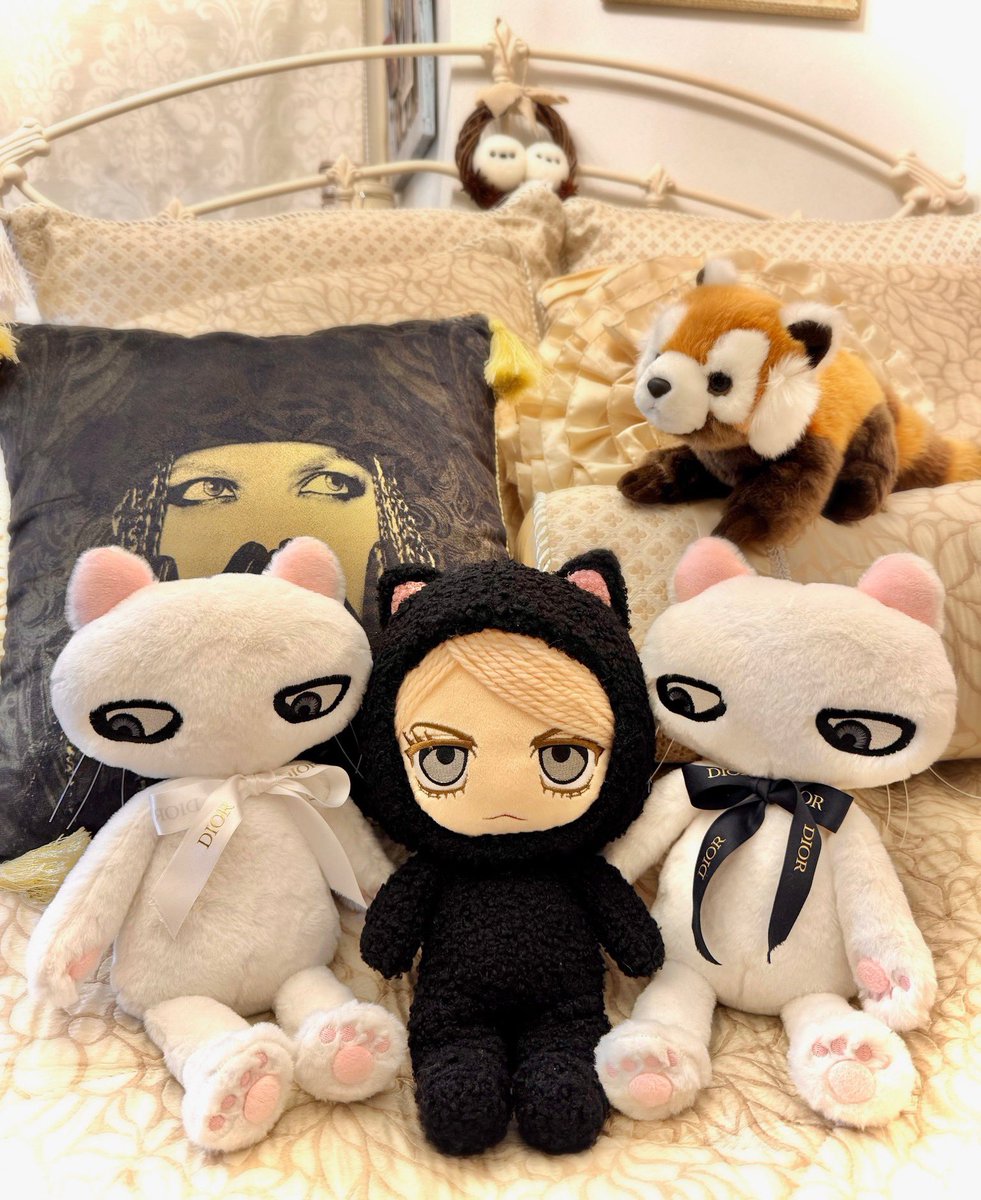 HYDE #Edyh #猫の日 #ねこの日 #にゃんにゃんにゃんの日