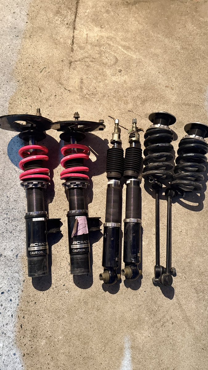 666nemu1_'s tweet photo. BCレーシング車高調買ってください。
固着.オイル漏れ無し.スライド幅加工
F30,31,32取り付け可

￥80,000円
#車高調売ります https://t.co/RgskwNfGg1