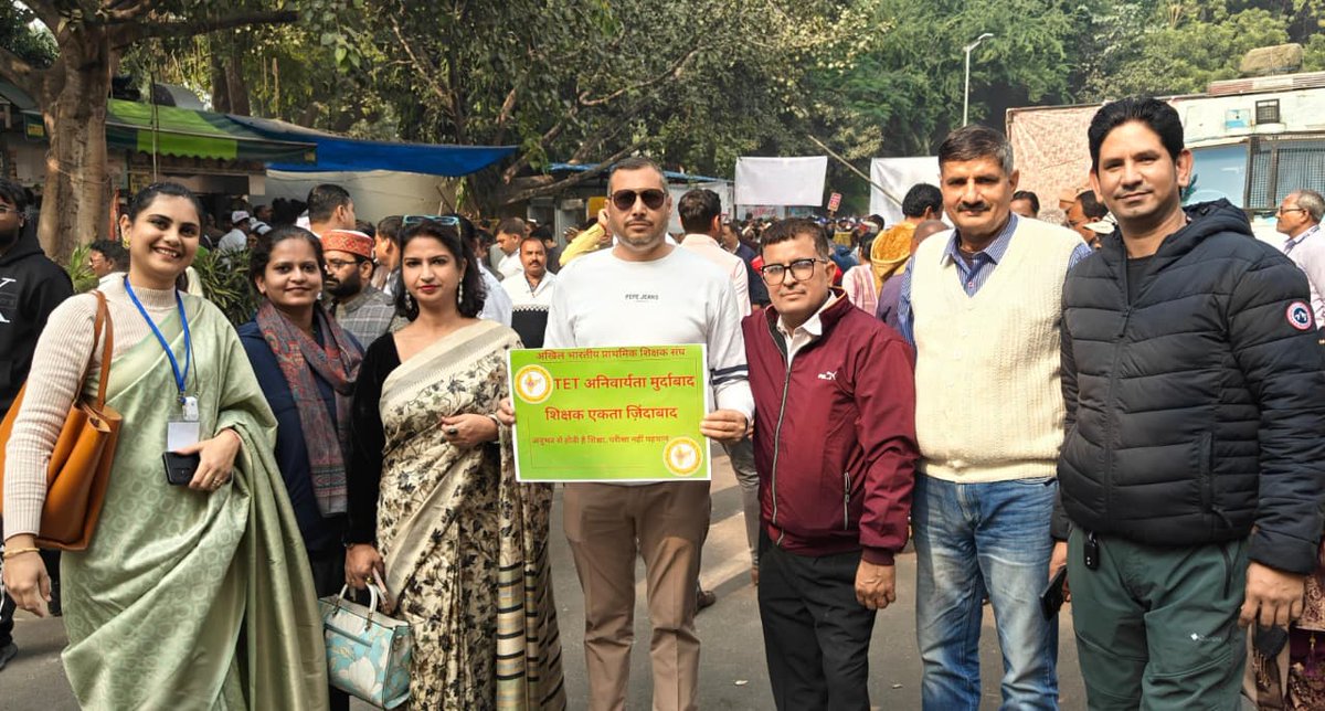 ADPSS_official's tweet photo. ADPSS in forefront for Teacher welfare. 
Akhil Delhi Prathmik Shikshak Sangh leading the teachers in Delhi.

#ADPSSforTeachers #JusticeForTeachers #ADPSSAgainstTETCompulsion https://t.co/yFMvvby22W