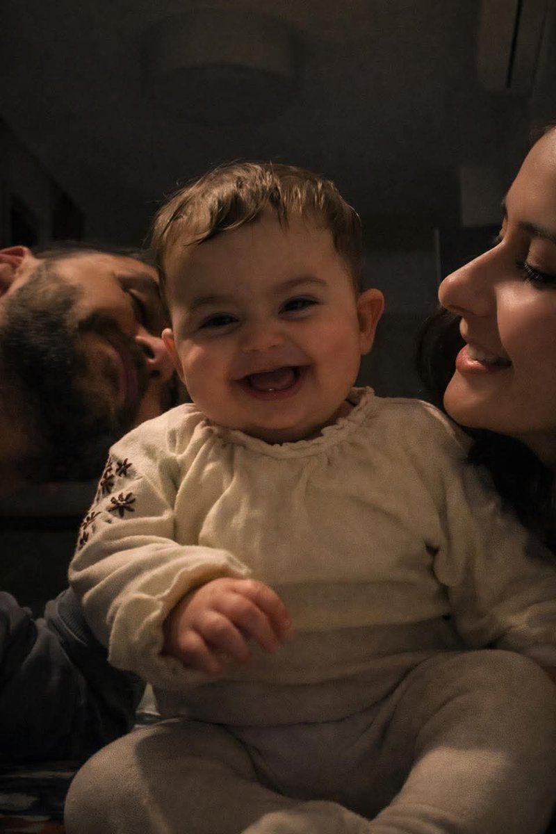 والله لا نريدُ أكثرَ من ذلك
عائله طيّبه يملؤها الأُنس والحُب :))